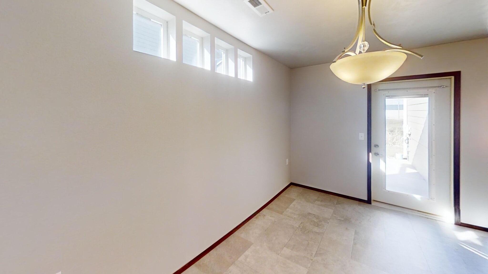 Building Photo - 110 Tanner Ct