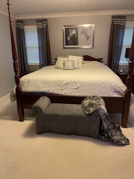 Master bedroom - 6349 Woodhall Ct