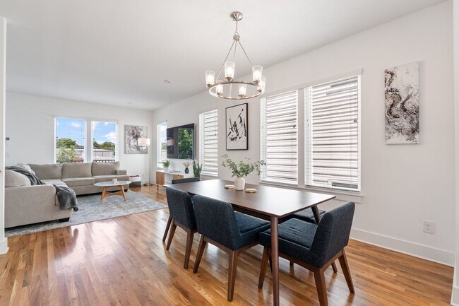Building Photo - Sterling Point 3 Bed Home