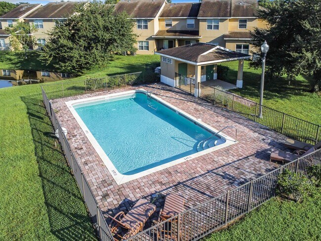 Building Photo - Townhouse For Lease in Saint Cloud