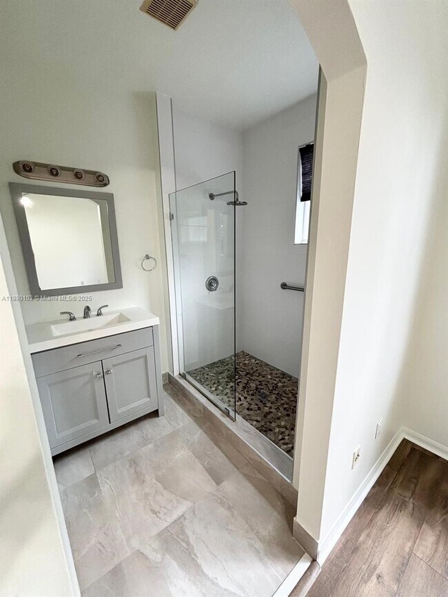 Building Photo - 4938 Leeward Ln