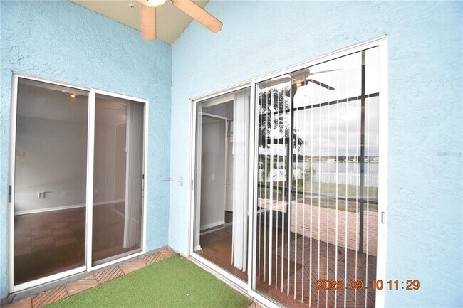 Building Photo - 12913 Lake Vista Dr
