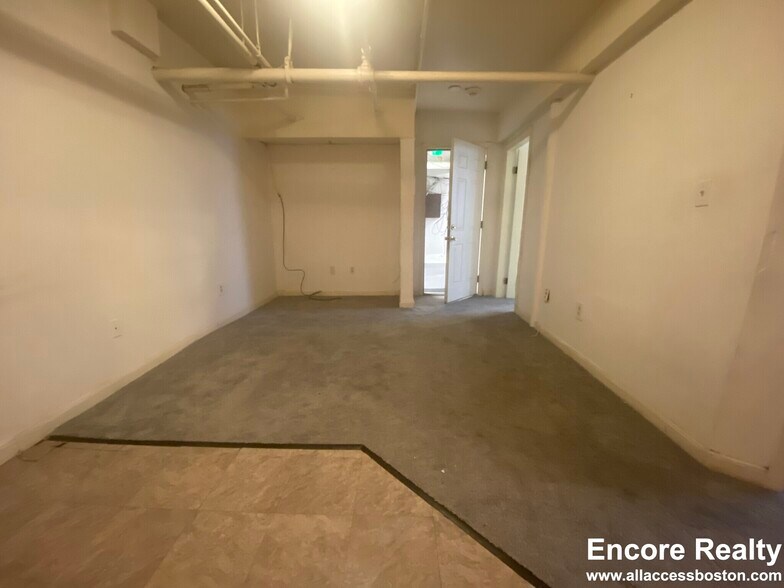 Building Photo - 19 Peterborough St