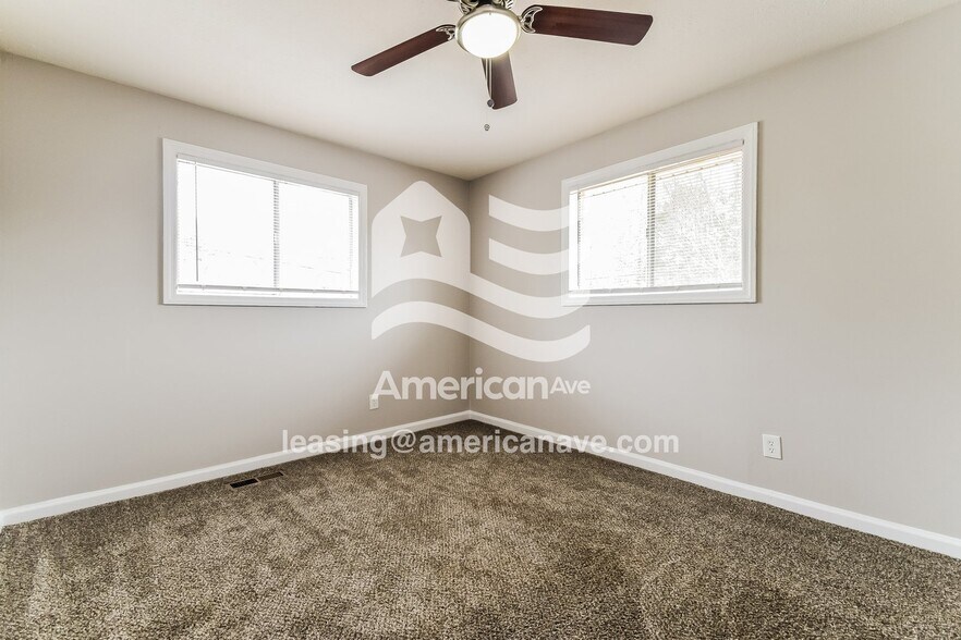 Building Photo - 5044 Gardiner Dr