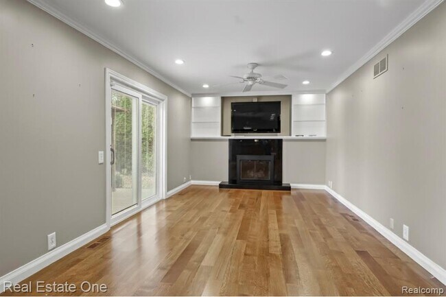 Building Photo - 4147 Greensboro Dr