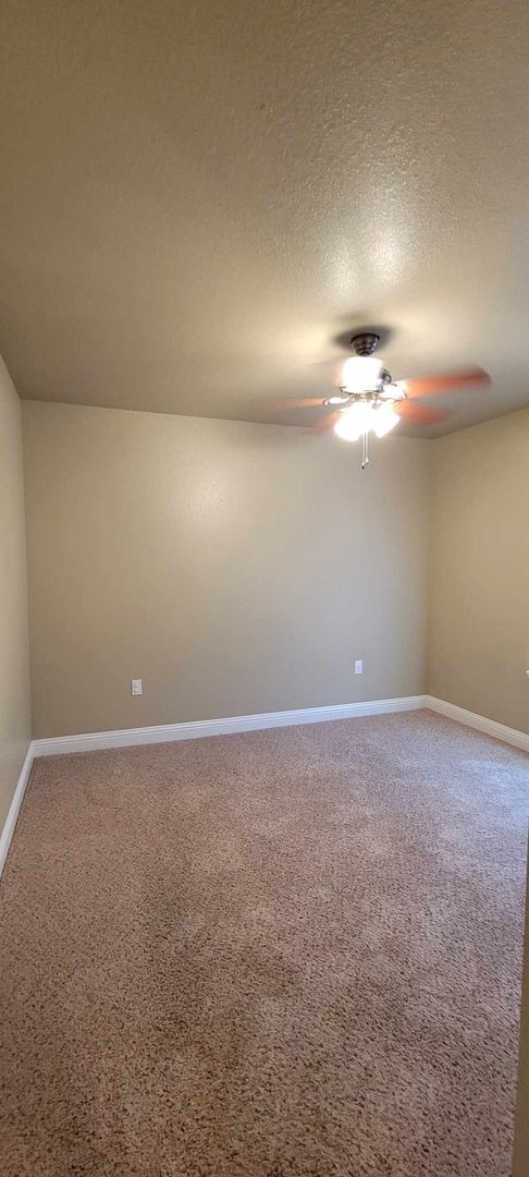 Building Photo - Beautiful 3 bed 2 bath home!