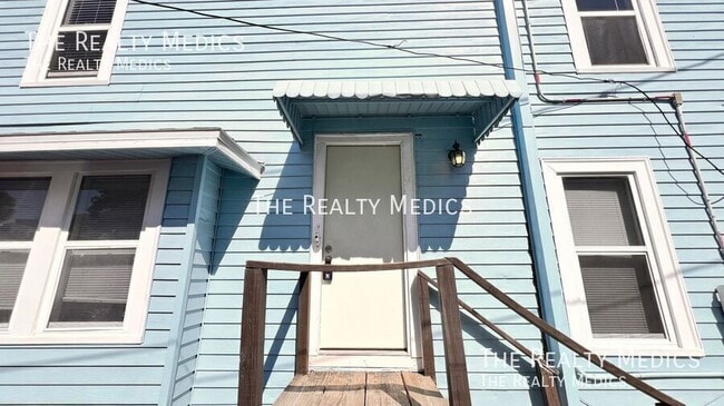 Building Photo - 35 Hill Ave