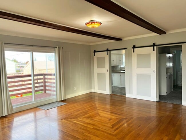 Building Photo - Charming 2-Bedroom Home with Character & Spacious Yard