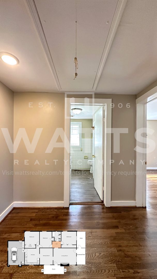 Building Photo - 3 Bedroom Home w/Lots of Space in Forestda...