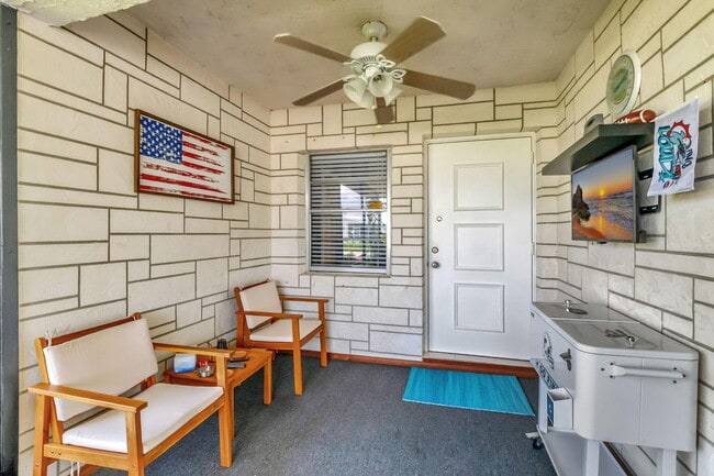 Building Photo - 6078 Dusenburg Rd