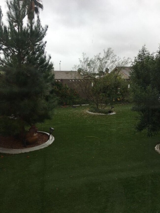 Building Photo - Beautiful Upgraded Home in Henderson