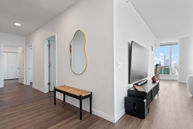 Building Photo - 1000 S Michigan Ave