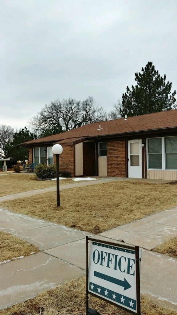 Primary Photo - Lakewood Apartments