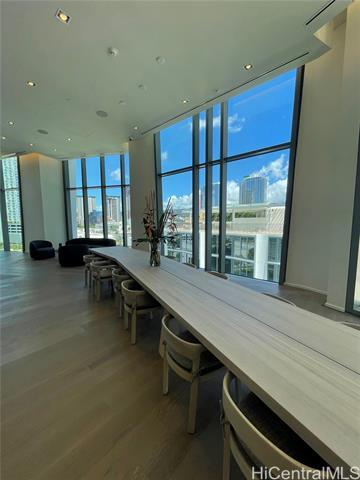 Building Photo - 1000 Auahi St