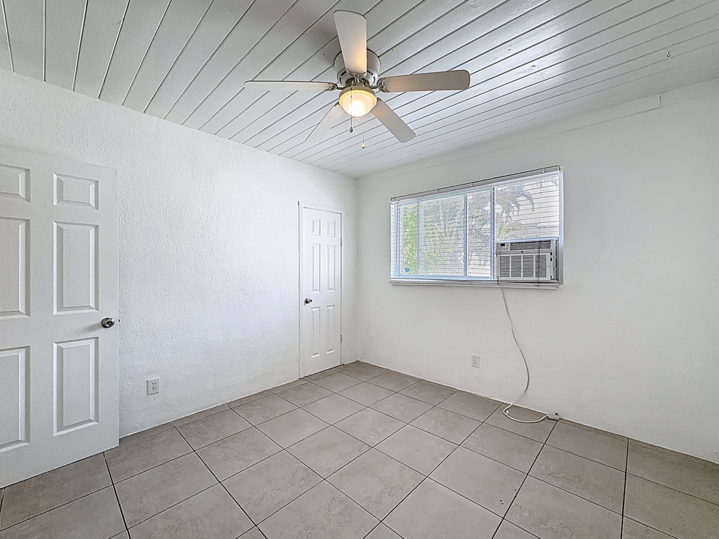 Building Photo - 401 NW 16th Ave