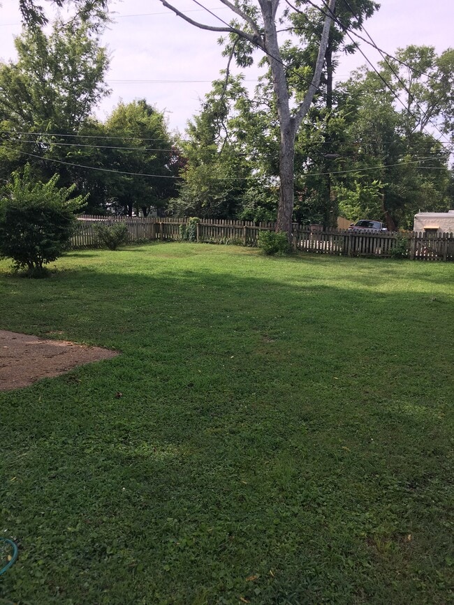 Building Photo - 5202 Dakota Ave