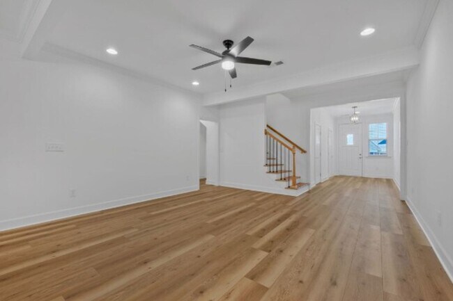 Building Photo - FOR LEASE - NEW BUILD TOWNHOME LOCATED IN ...