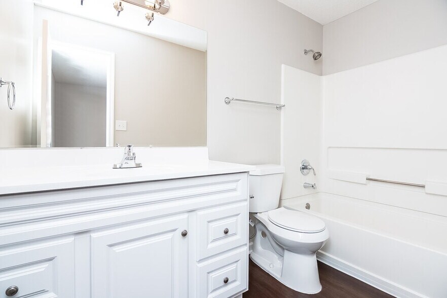 Building Photo - 10102 Williford Dr