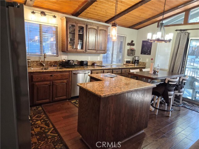 Building Photo - 1150 Pine Ridge Ln