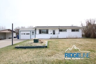 Building Photo - SINGLE LEVEL RIVERVIEW HOME FOR LEASE!