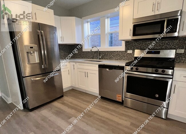 Building Photo - 8728 S Honore St