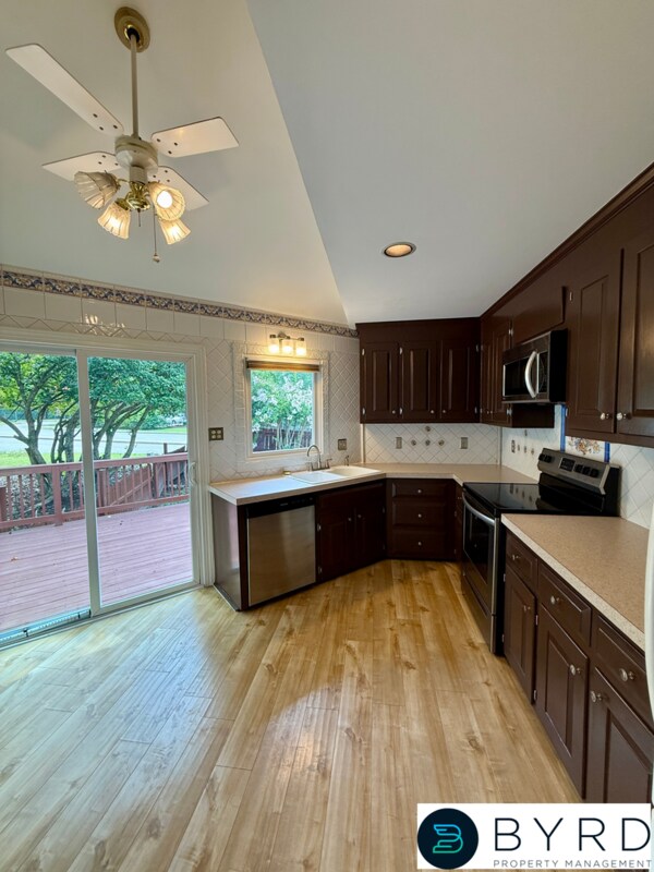 Building Photo - 1703 Sheldrake Ct