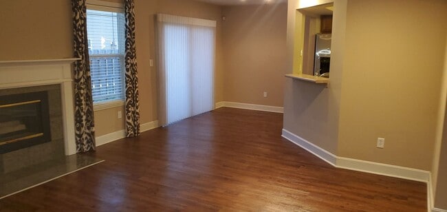 Building Photo - 3 bd, 2.5 ba home in SW Columbia near Nifo...