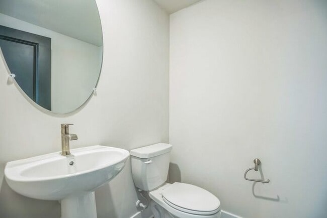 Building Photo - 5976 Kate Chopin Pl