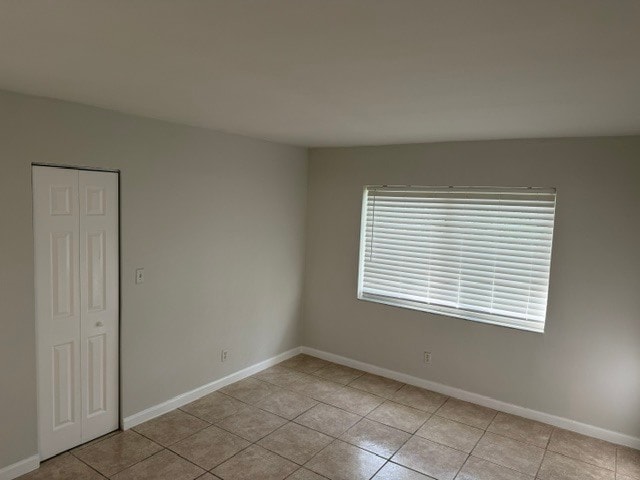 Main bedroom w/ walk-in closet - 151 SE 6th Ave