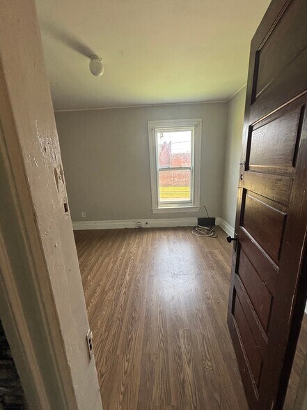 Building Photo - 1224 Niagara St