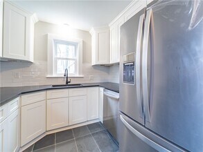 Building Photo - 38 Elgrove Rd