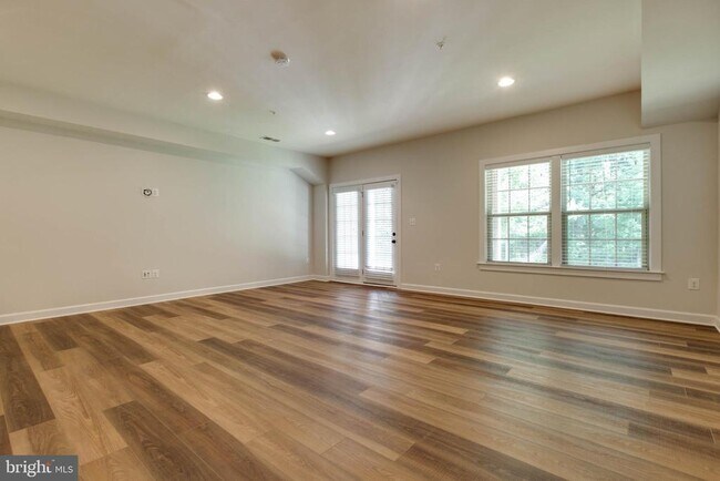 Building Photo - 7872 Patterson Wy