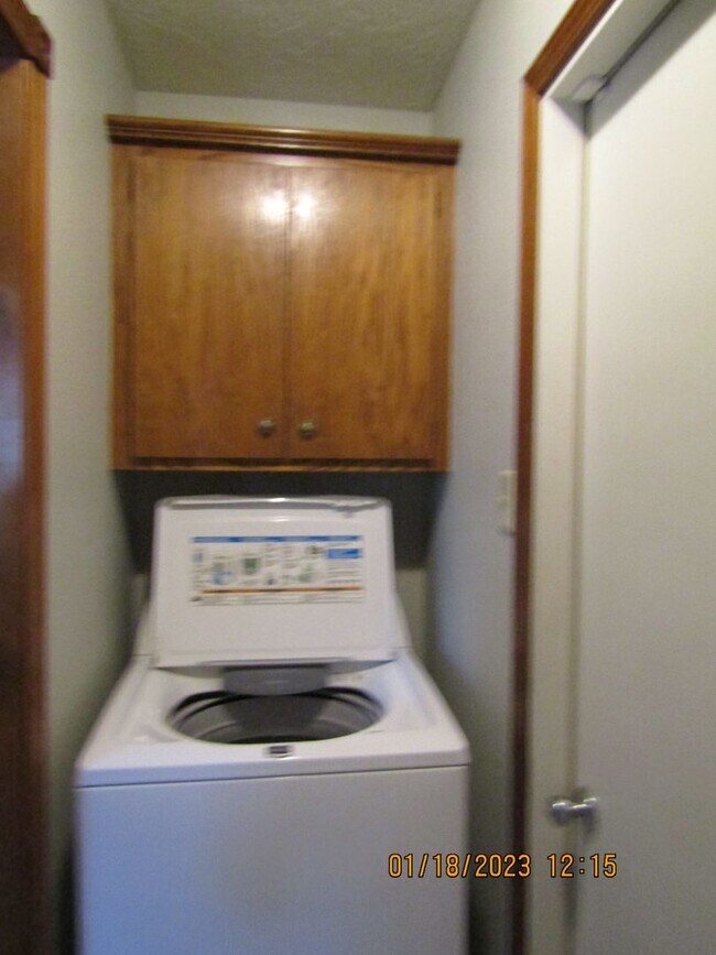 Building Photo - Great Home Located on the Eastside/Sungate...