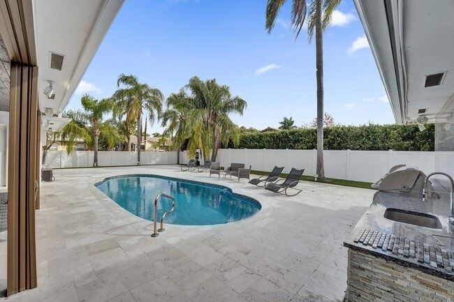 Building Photo - 3681 N 54th Ave