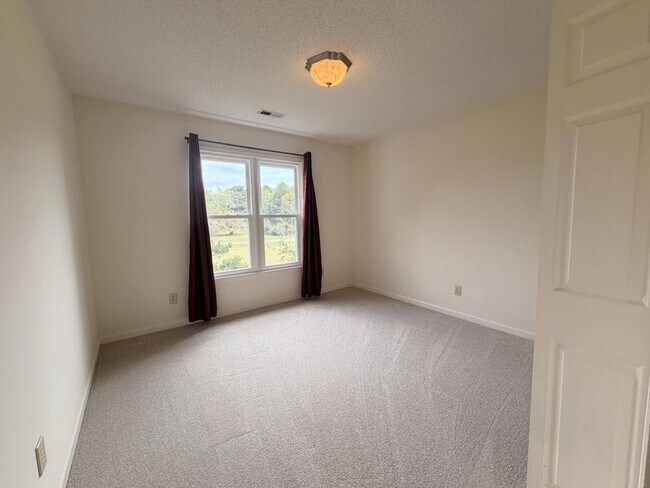 Building Photo - 118 Sunfish Dr
