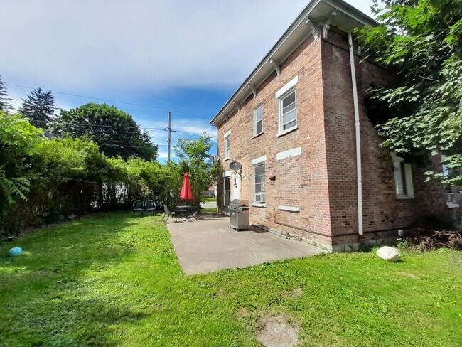 Building Photo - 181 Canal St