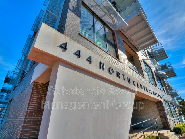 Building Photo - 444 N Central Ave