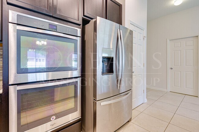 Building Photo - 3/2 Split Plan Home in Cypress Place