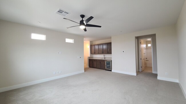 Building Photo - Townhome located in Trilogy community in Summerlin.