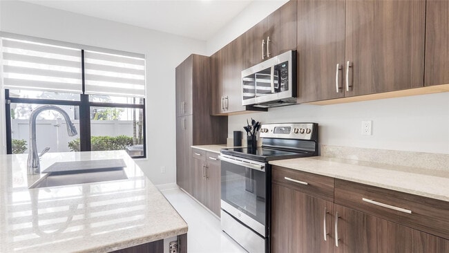 Building Photo - 20927 NW 1st Ct