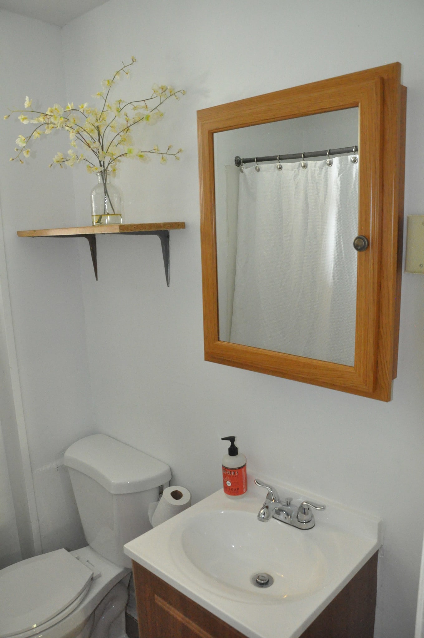 Bathroom - 212 Linden Ave