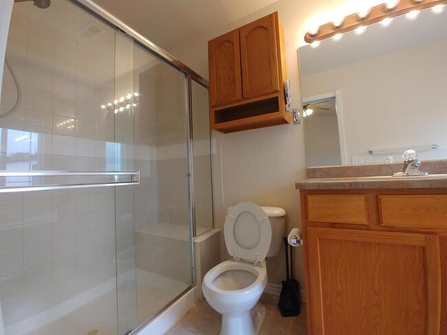 Building Photo - 1415 Madison Ridge Heights