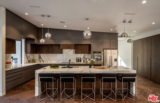 Building Photo - 3616 Cadman Dr