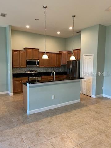 Building Photo - 5827 Tarleton Way