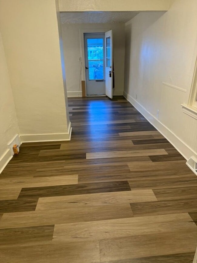 Building Photo - Quaint one bedroom home for rent at just $...
