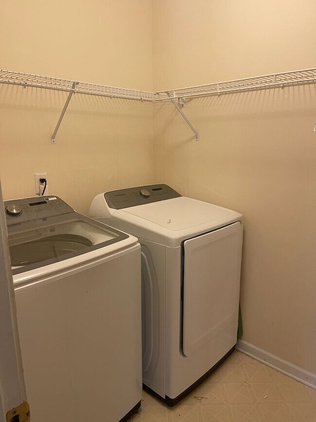 Building Photo - 3-Bedroom Ranch in Central Gwinnett