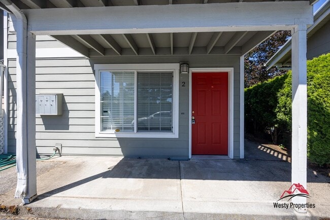 Building Photo - 1227 SE Boise St