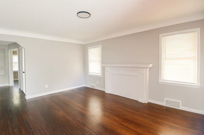 Building Photo - 9535 Hubbell-