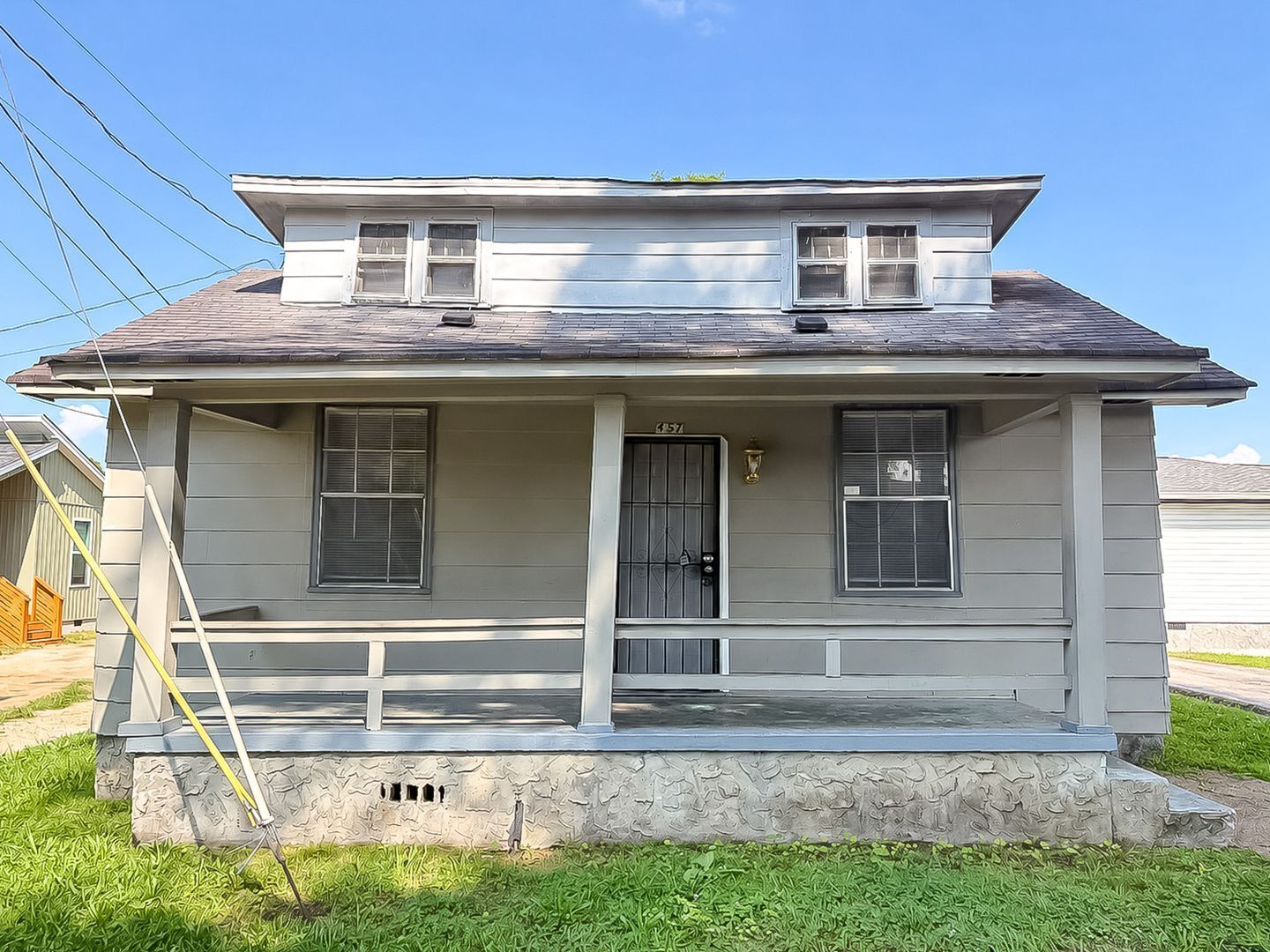 Building Photo - 457 Roanoke Ave