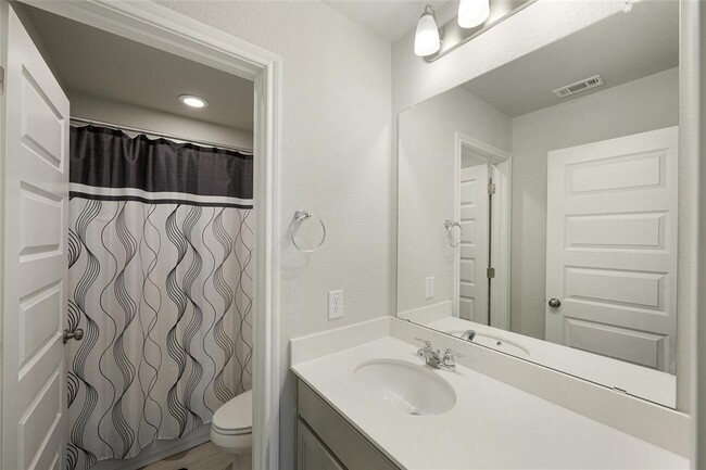 Building Photo - 108 Drifter Ln